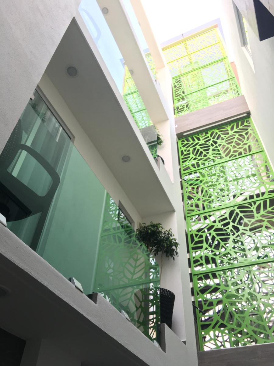 Herbal Inn Suites - Hizvo