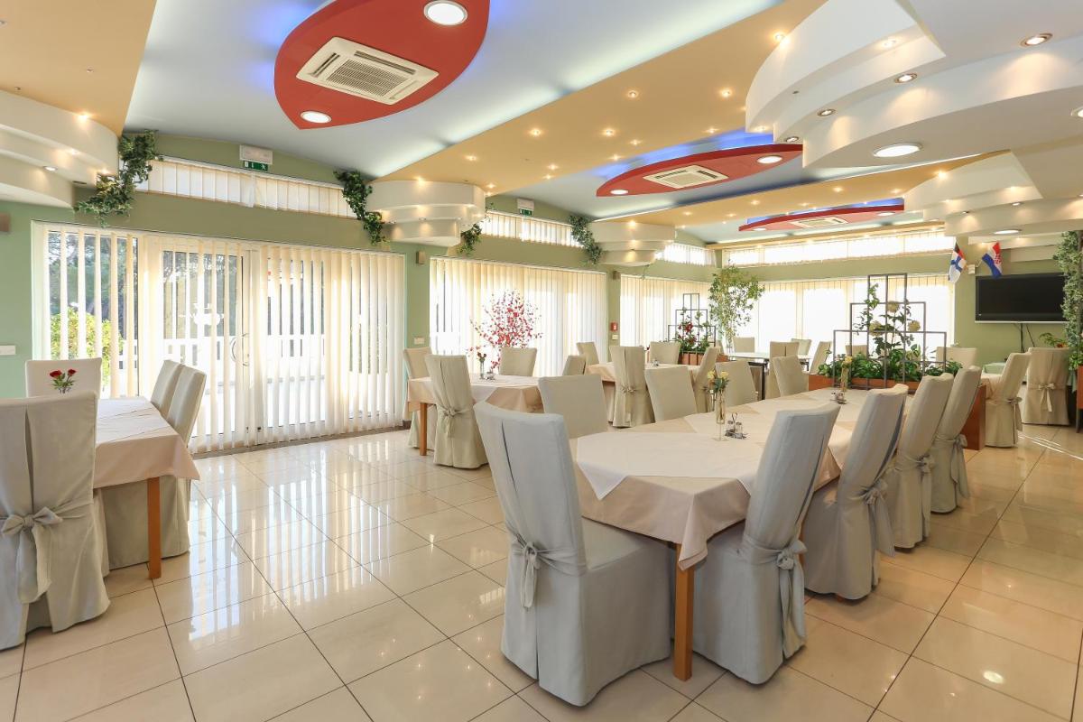 Apartments and Rooms Astoria - Hizvo