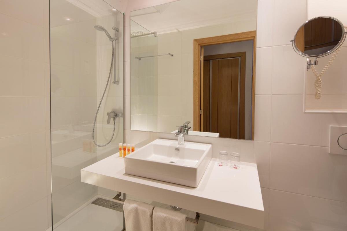 Un baño de JS Alcudi-Mar