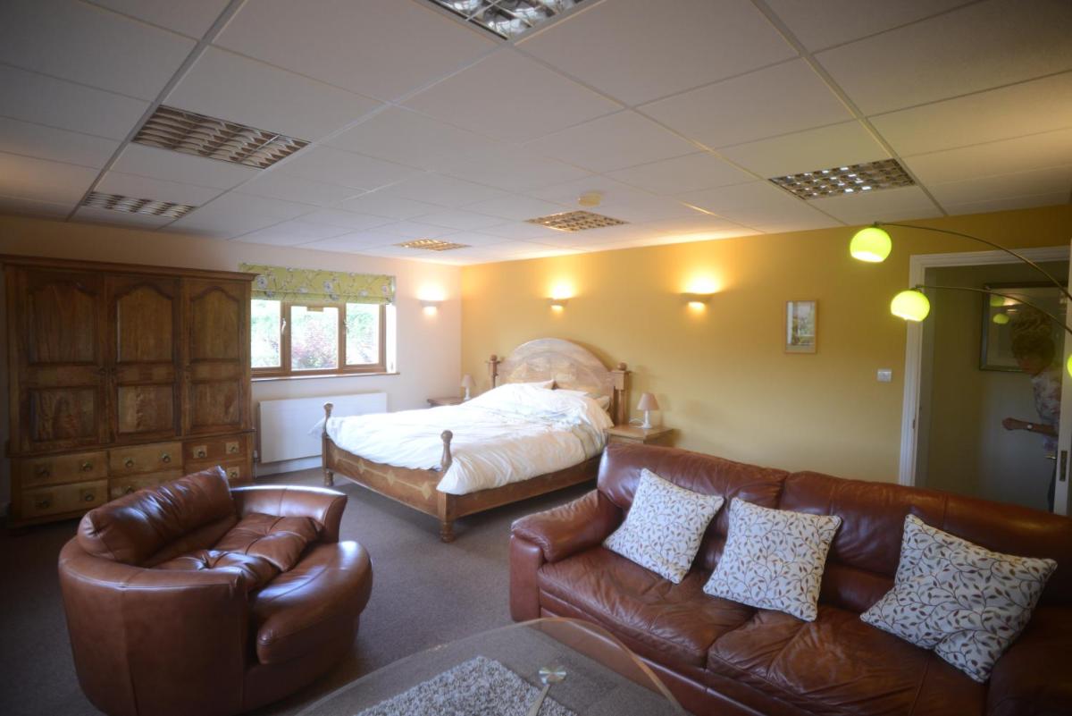 Summerfield Farm - Housity