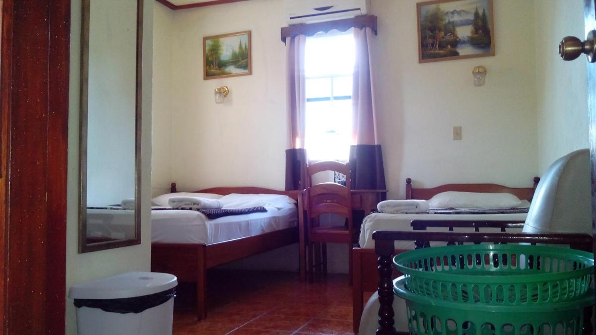 Don Santiago Guesthouse Downtown - Housity