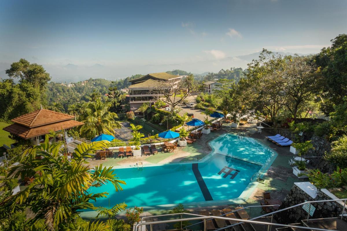 Kandy The Tourmaline - Hizvo