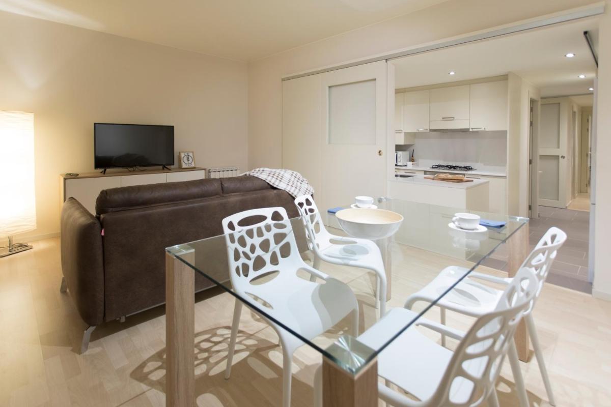 Bravissimo Cort Reial-3A - Housity