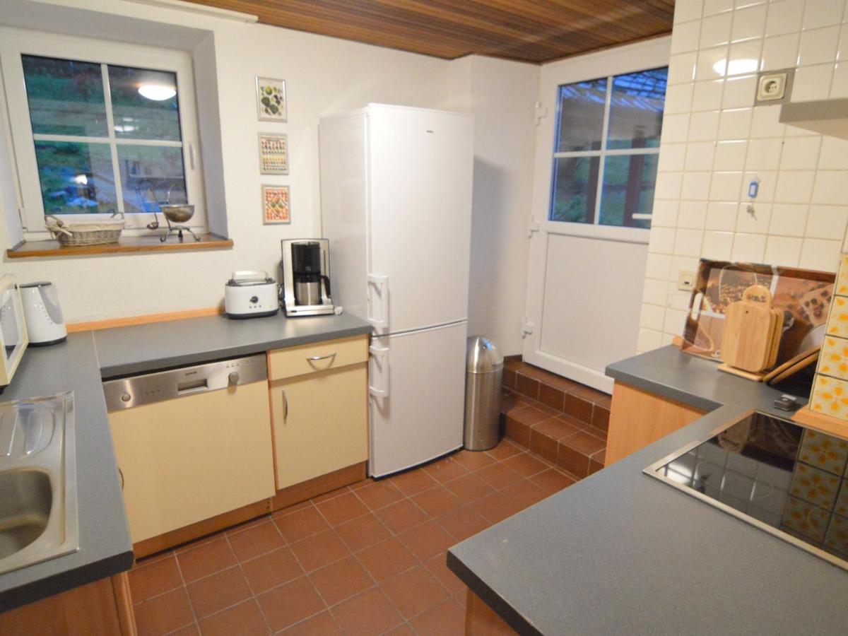 Country house with private garden - Housity