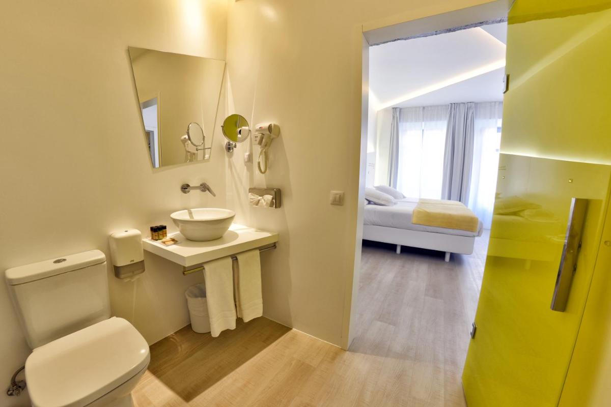 Atarazanas Málaga Boutique Hotel - Housity
