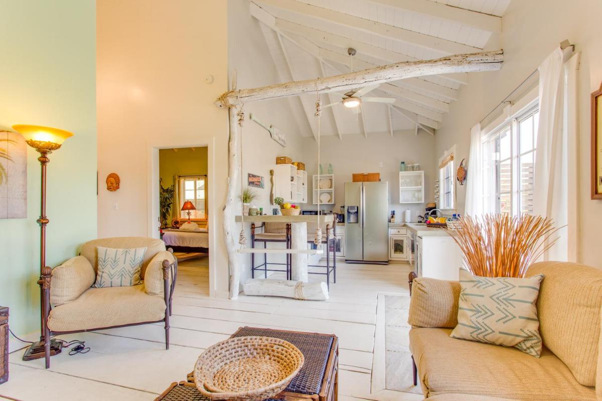 Caribbean Beach Cabanas - Housity