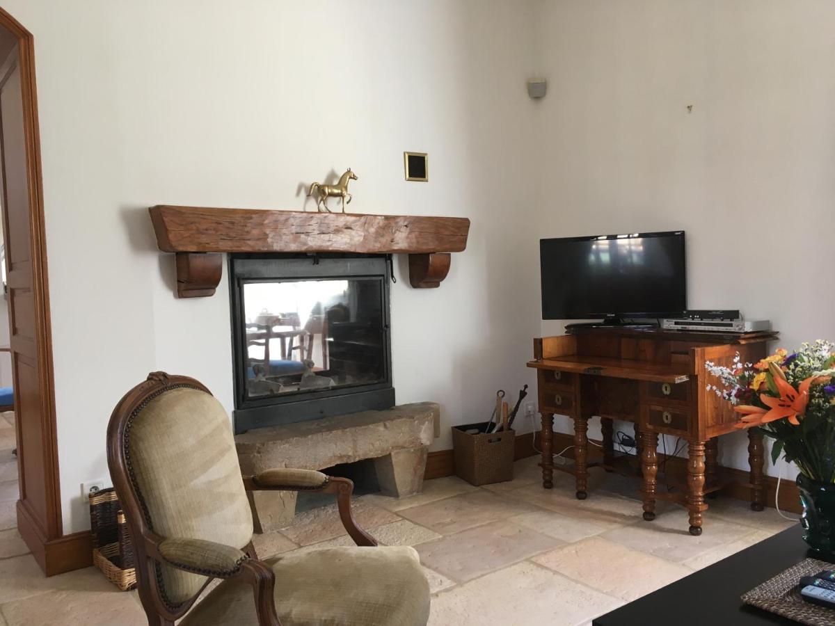 Maison d'Hôtes Chandon de Briailles - Housity