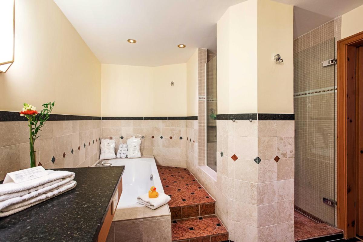 Ein Badezimmer in der Unterkunft Waldhaus Reinbek