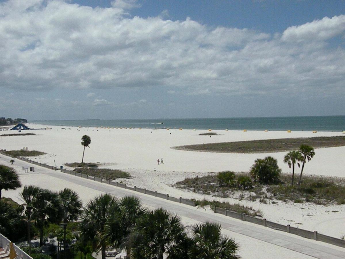 Surf Beach Treasure Island Resort - Housity