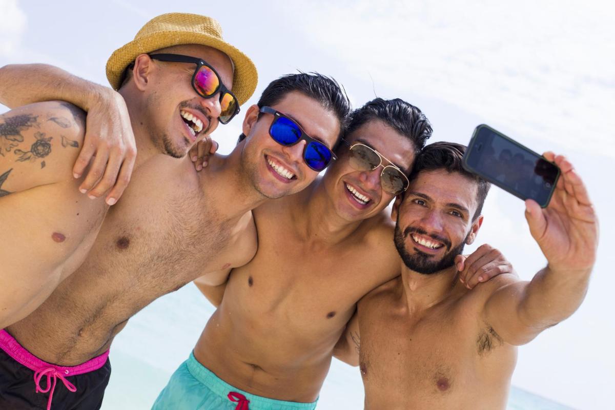 Clientes alojados en Hotel Ritual Torremolinos- Adults Only