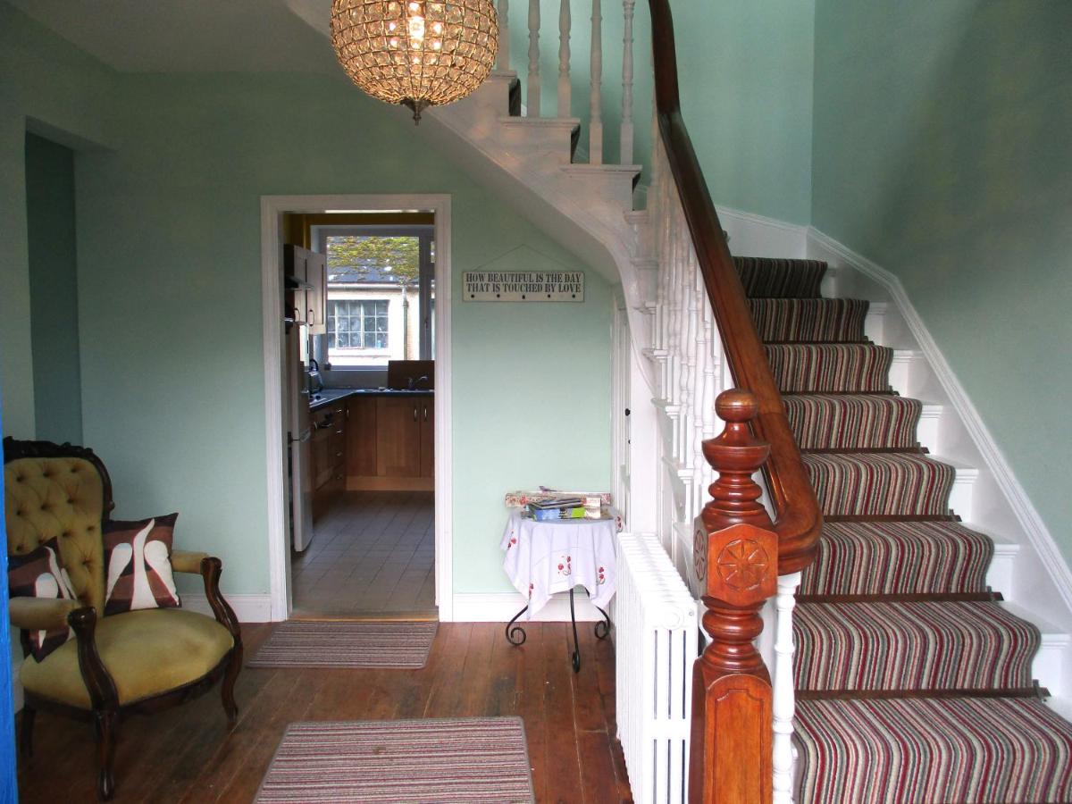 Innish Beg Cottages - Housity