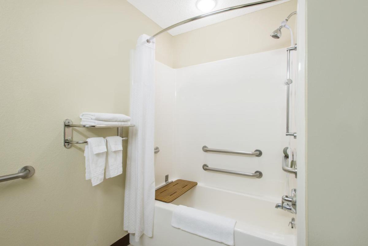 Microtel Inn & Suites by Wyndham - Housity