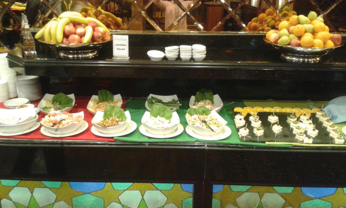 Al Jazeera Royal Hotel - Housity