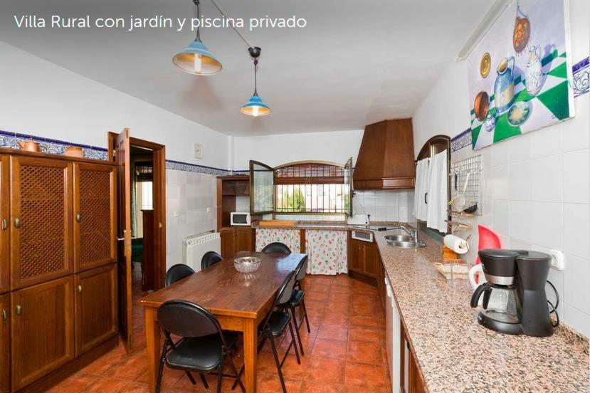 Villa Loma Linda - Housity