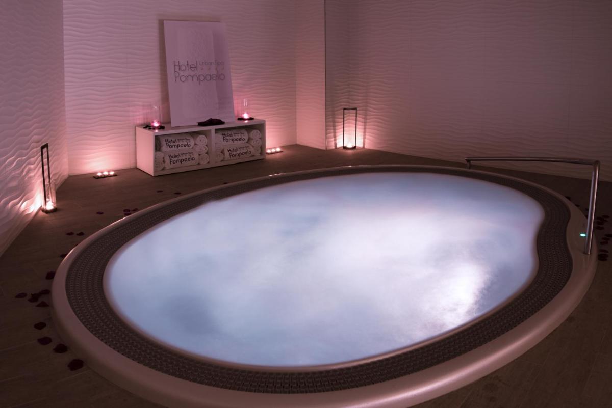 Imagen de la galería de Hotel Pompaelo Plaza del Ayuntamiento & Spa, en Pamplona