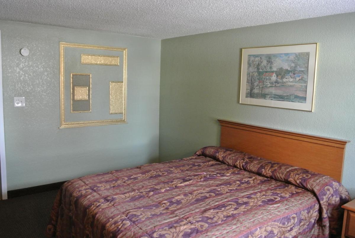 Budget Inn of Appleton - Housity