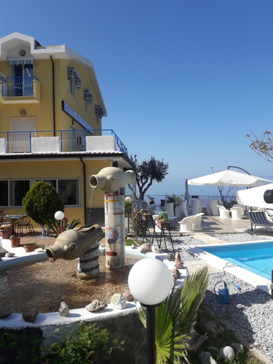 Hotel Piccolo Mondo - Housity