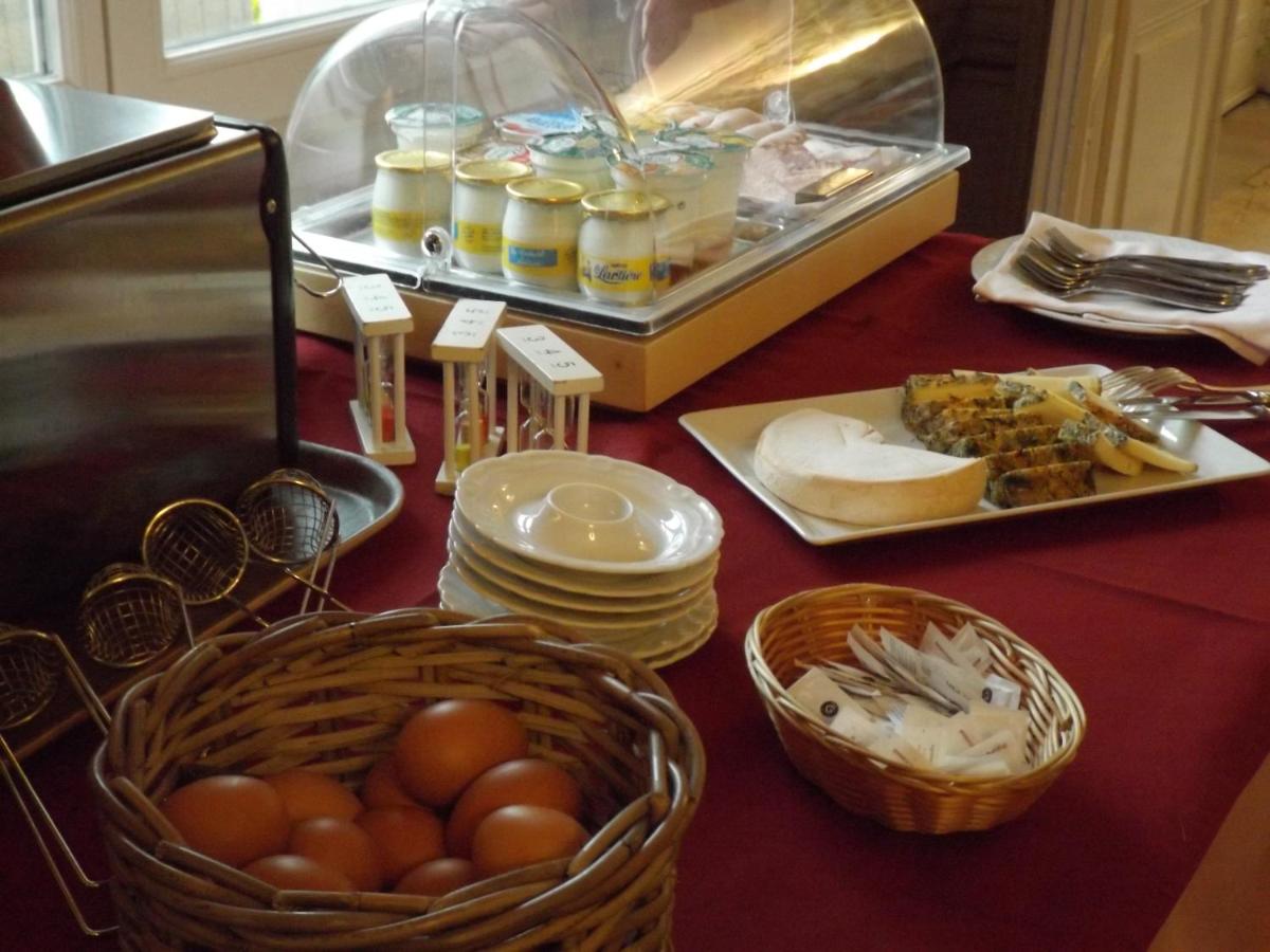 Nourriture dans l'hôtel ou à proximité