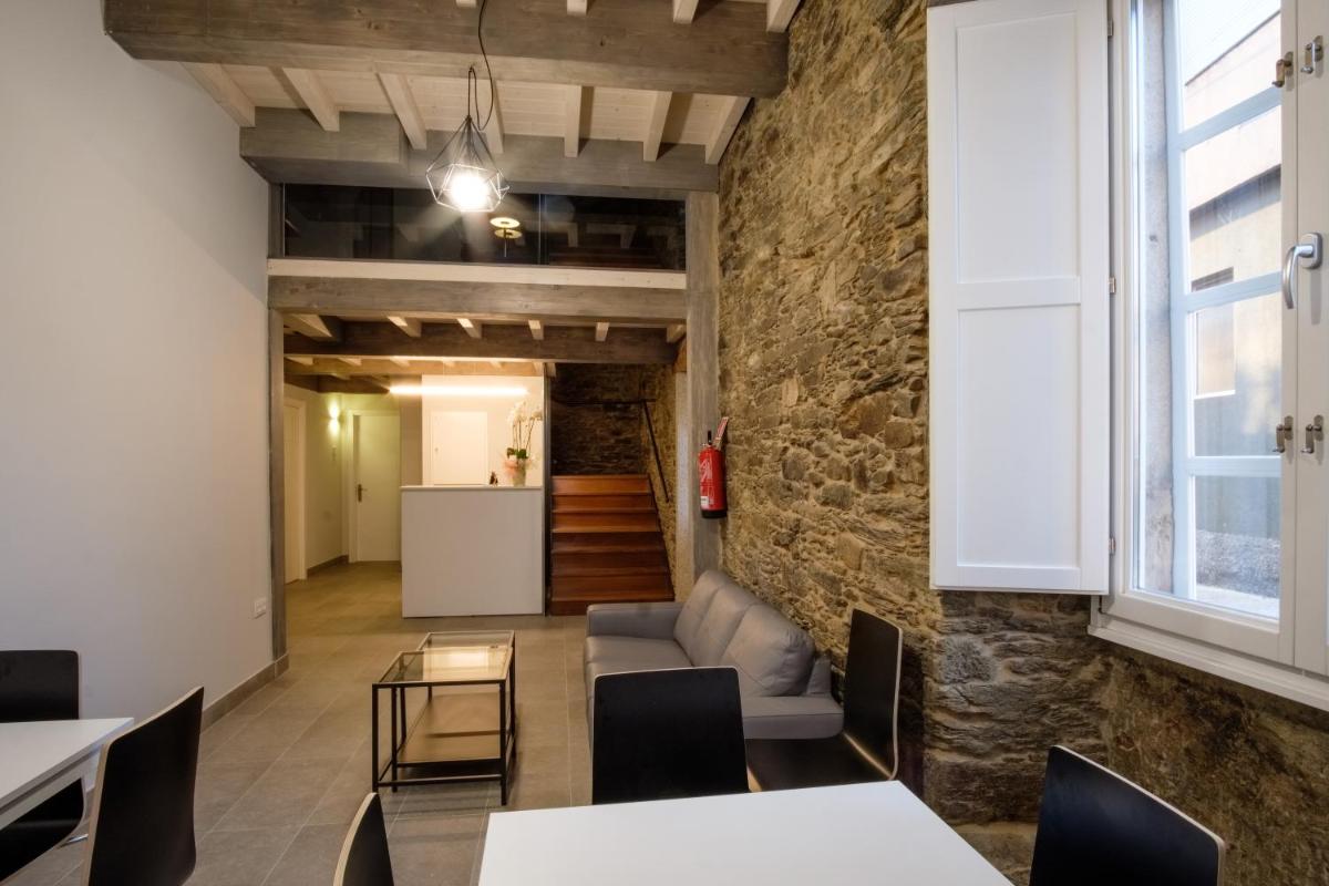 Pensión Domus Gallery - Housity