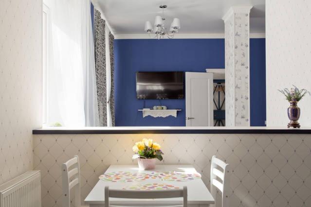 Apartment Book 19 - Housity