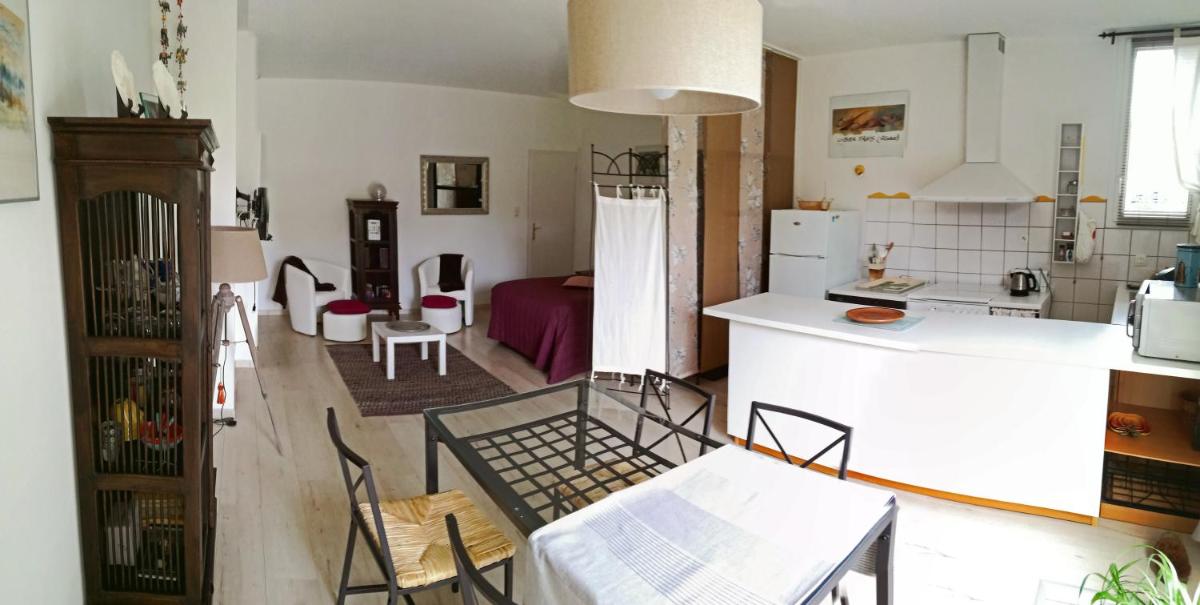 Les Petunias - Housity