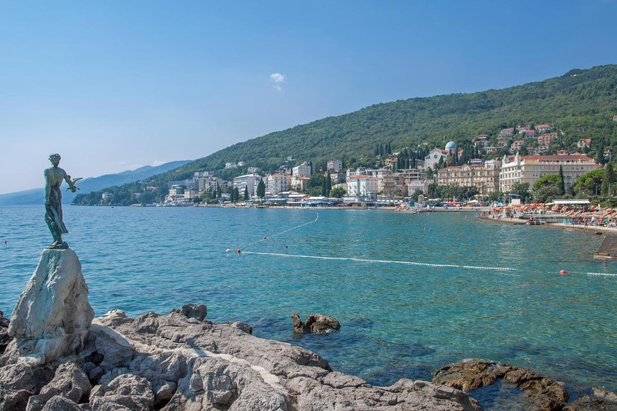 A.B.Kvarner - Hizvo