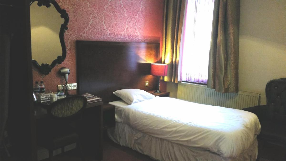 The Briar Rose Wetherspoon - Housity