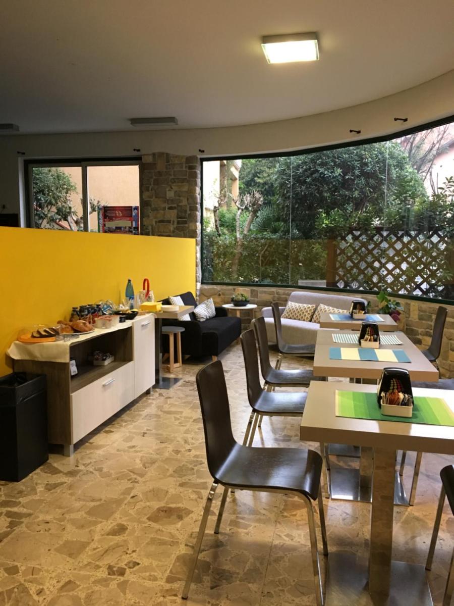 Hotel Stazione - Housity