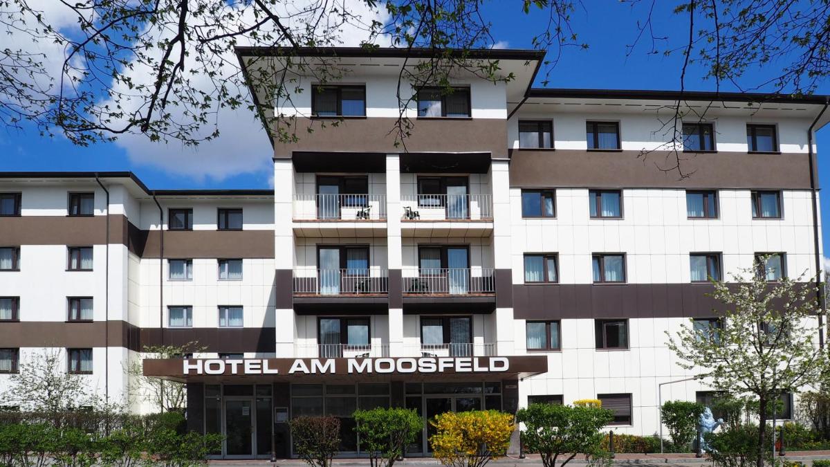 Hotel Am Moosfeld - Housity