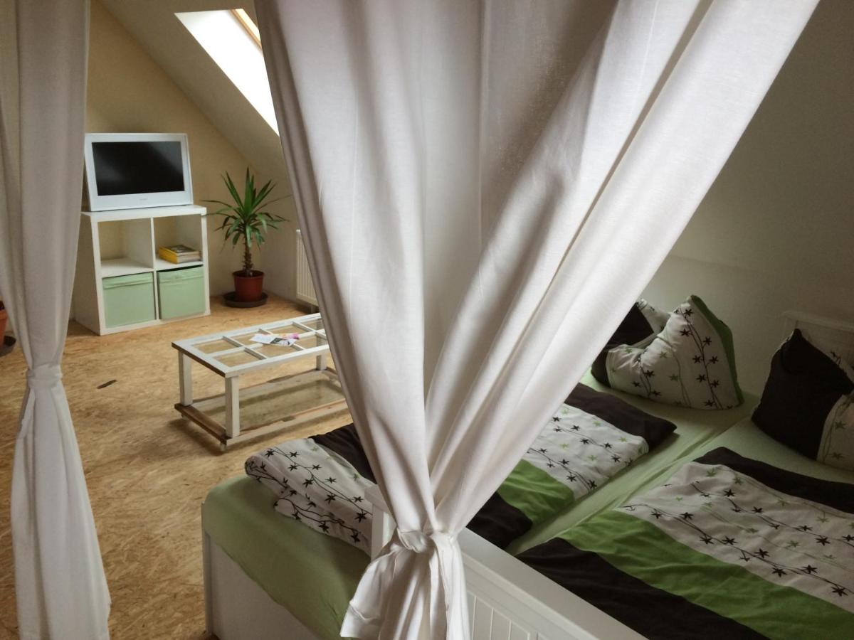 Gutshof Leipzig- Podelwitz Pension - Housity