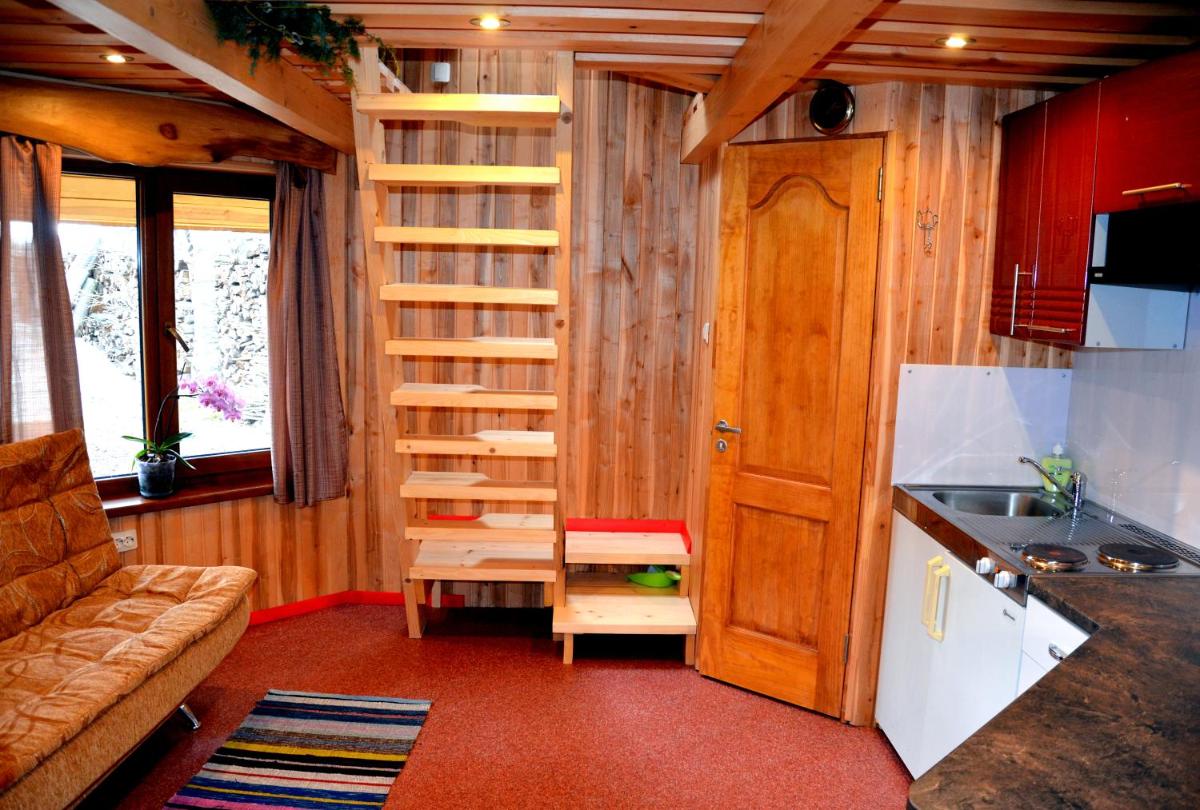 Pērkonu namiņš - Housity