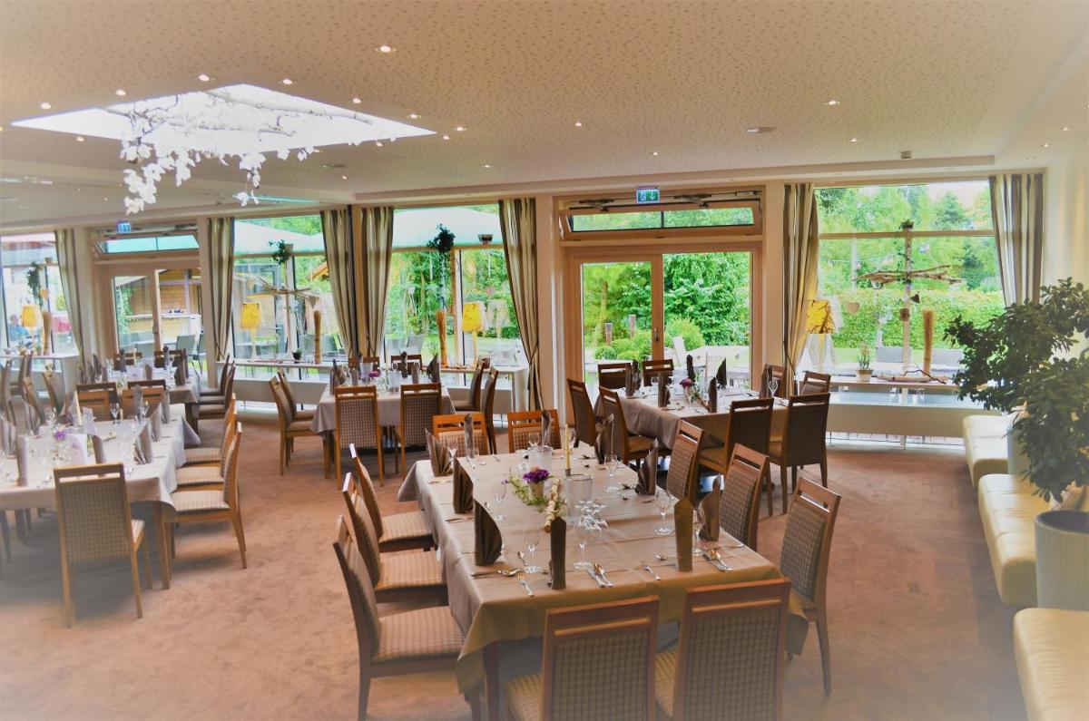 Hotel & Restaurant Kronenhof am Weser-Radweg - Housity