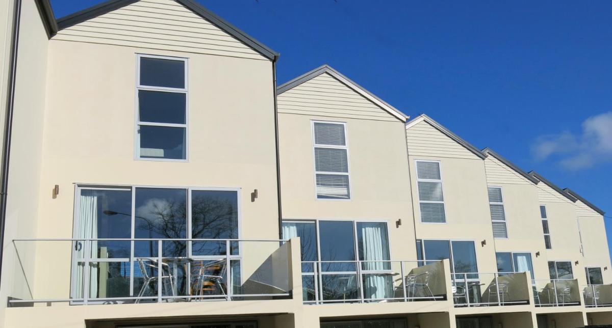 Merivale Apartments - Housity