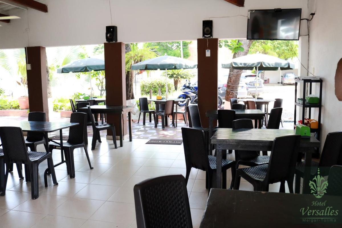 Hotel Restaurante Versalles - Housity
