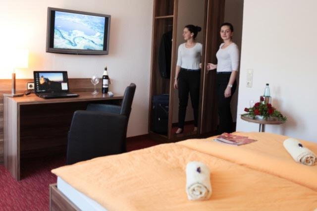 Hotel Restaurant Zum Hollengrund - Housity