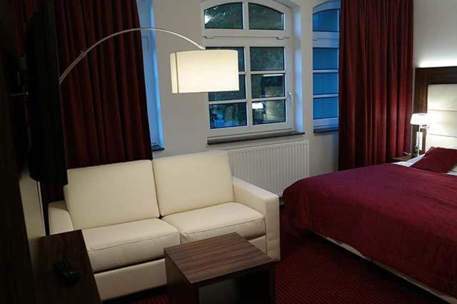 Hotel Restaurant Zum Hollengrund - Housity