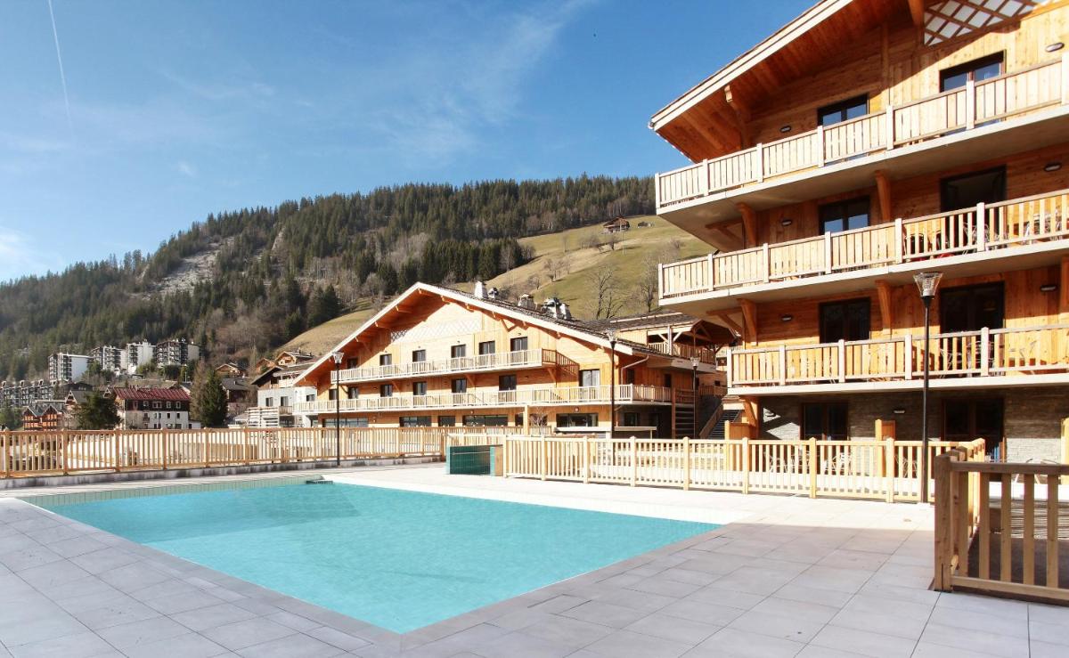 Vue générale sur la montagne ou vue sur la montagne depuis l'appart'hôtel