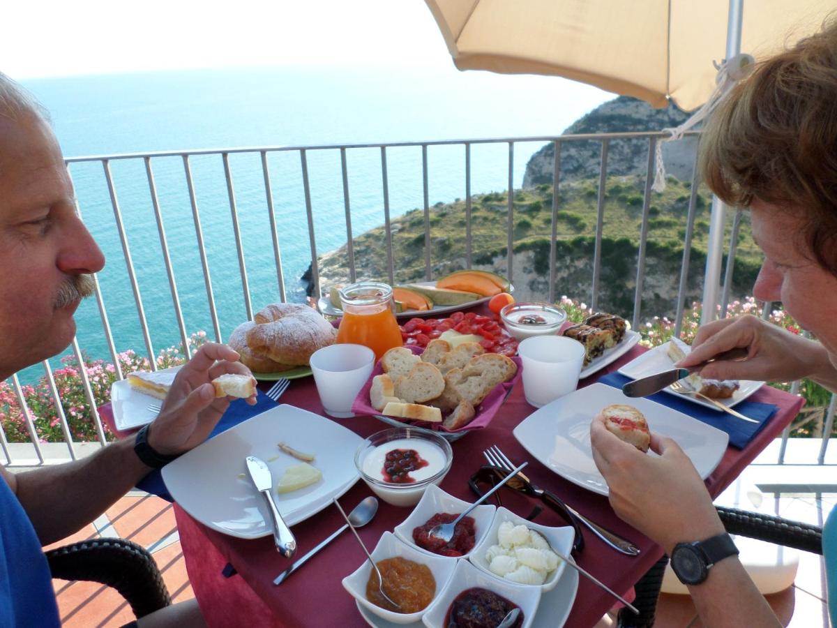 Baia Scirocco Bed and Breakfast - Housity