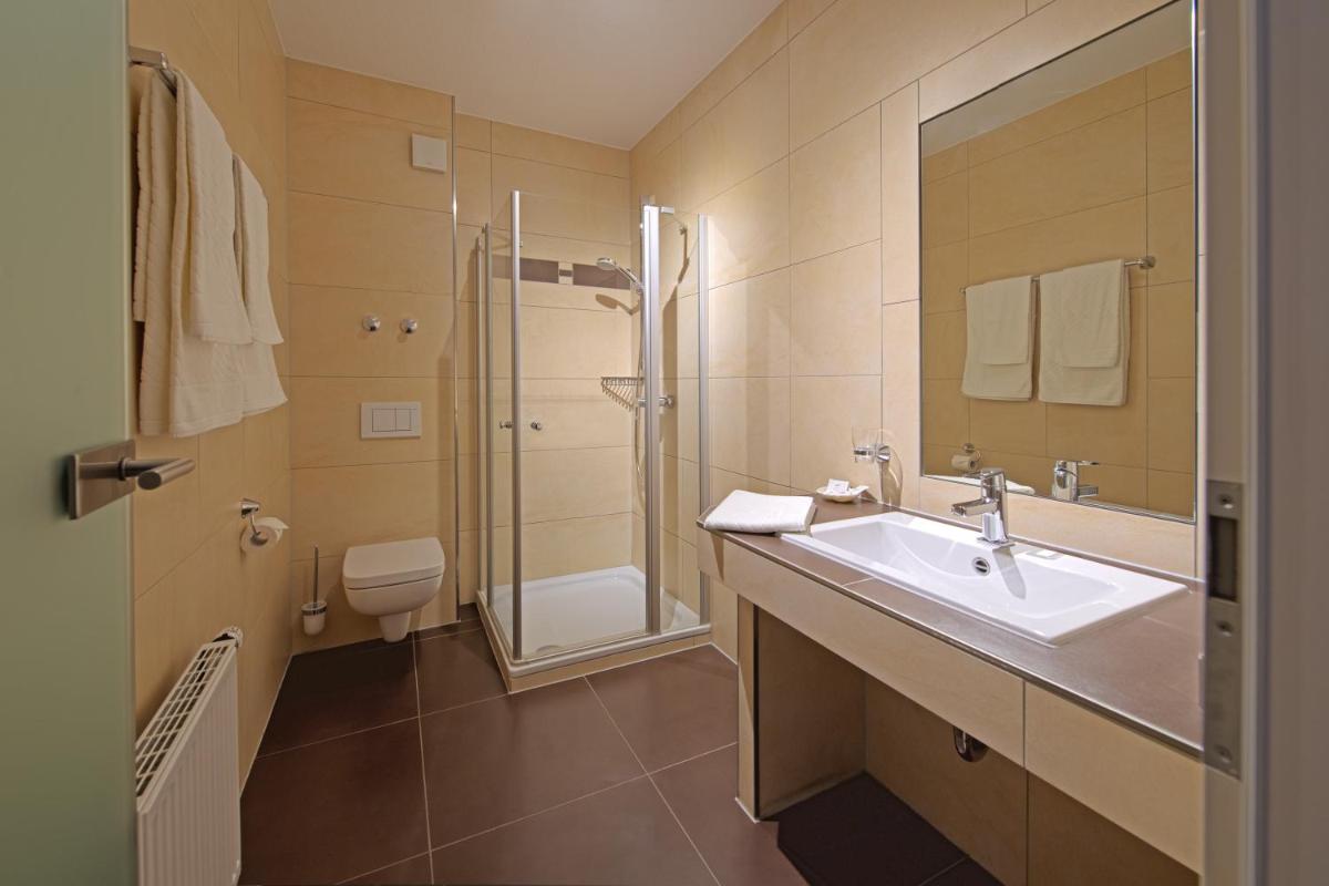 Landhotel Hopp Garni - Housity