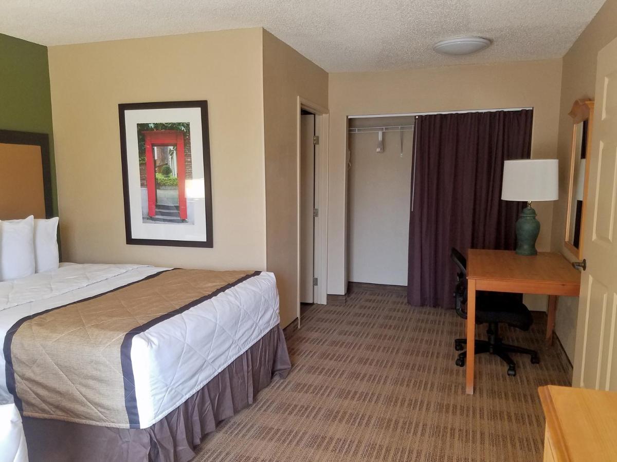 Suitetrails - Extended Stay America Suites - Kansas City - Overland Park - Nall Ave