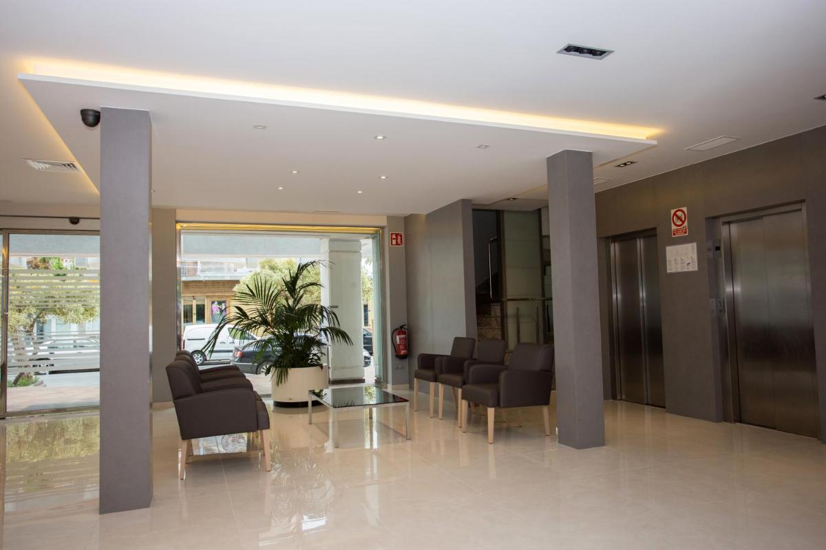 Hotel Perla - Housity