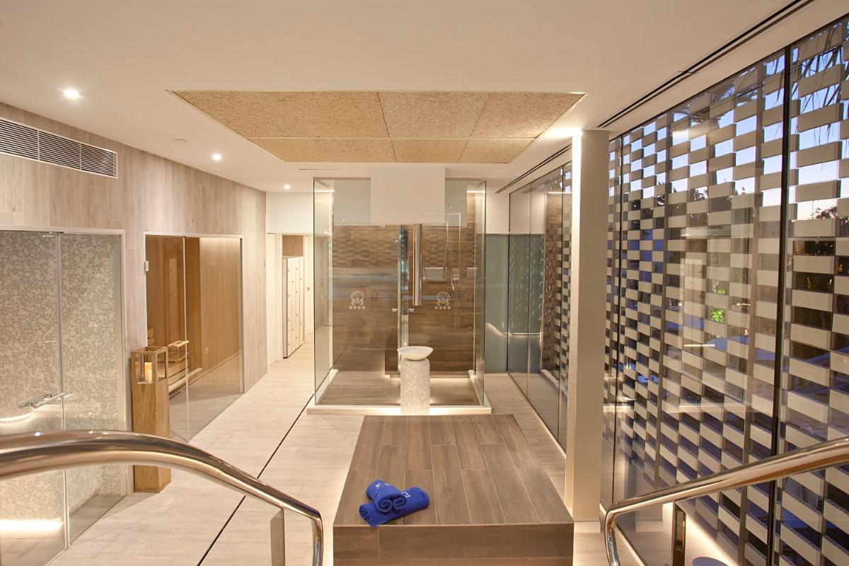 Un baño de Bahía de Alcudia Hotel & Spa
