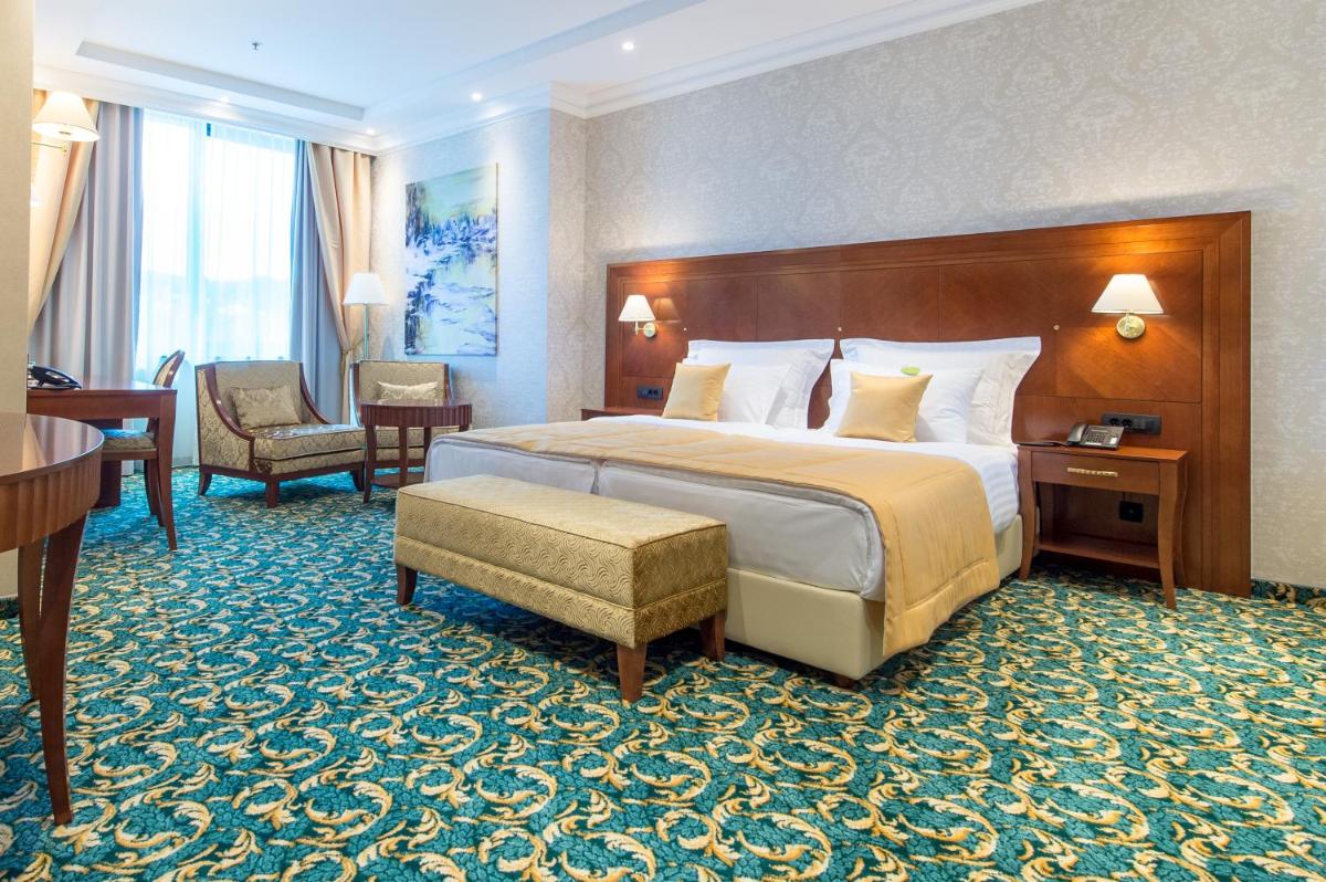 Hotel Mellain - Housity
