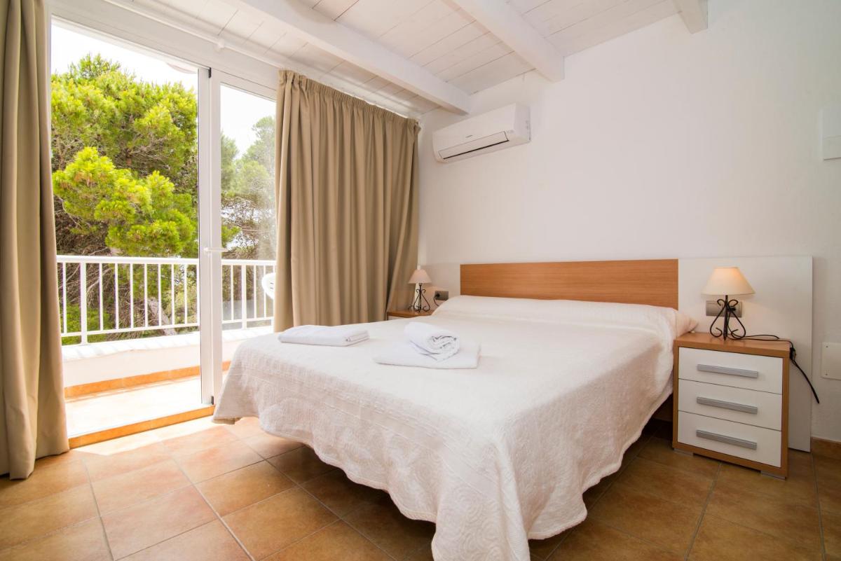 Hostal Cala Boix - Housity