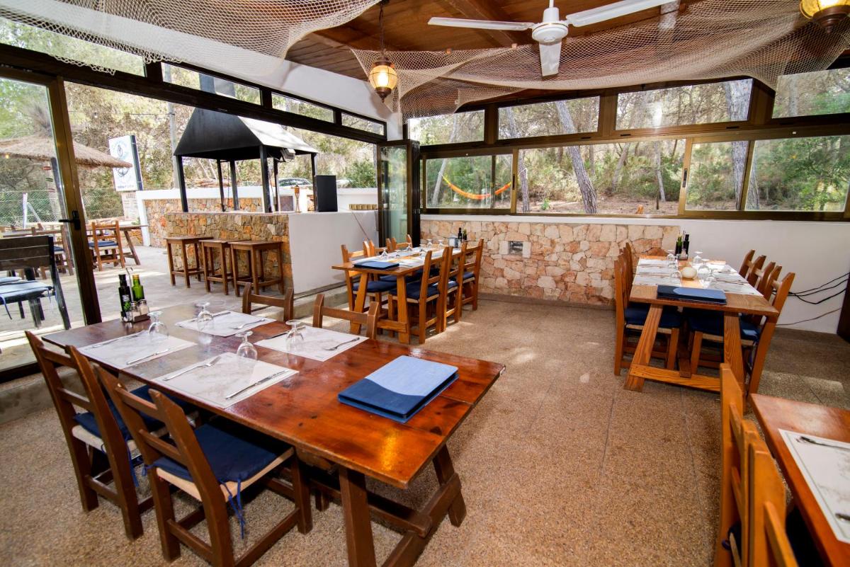 Hostal Cala Boix - Housity