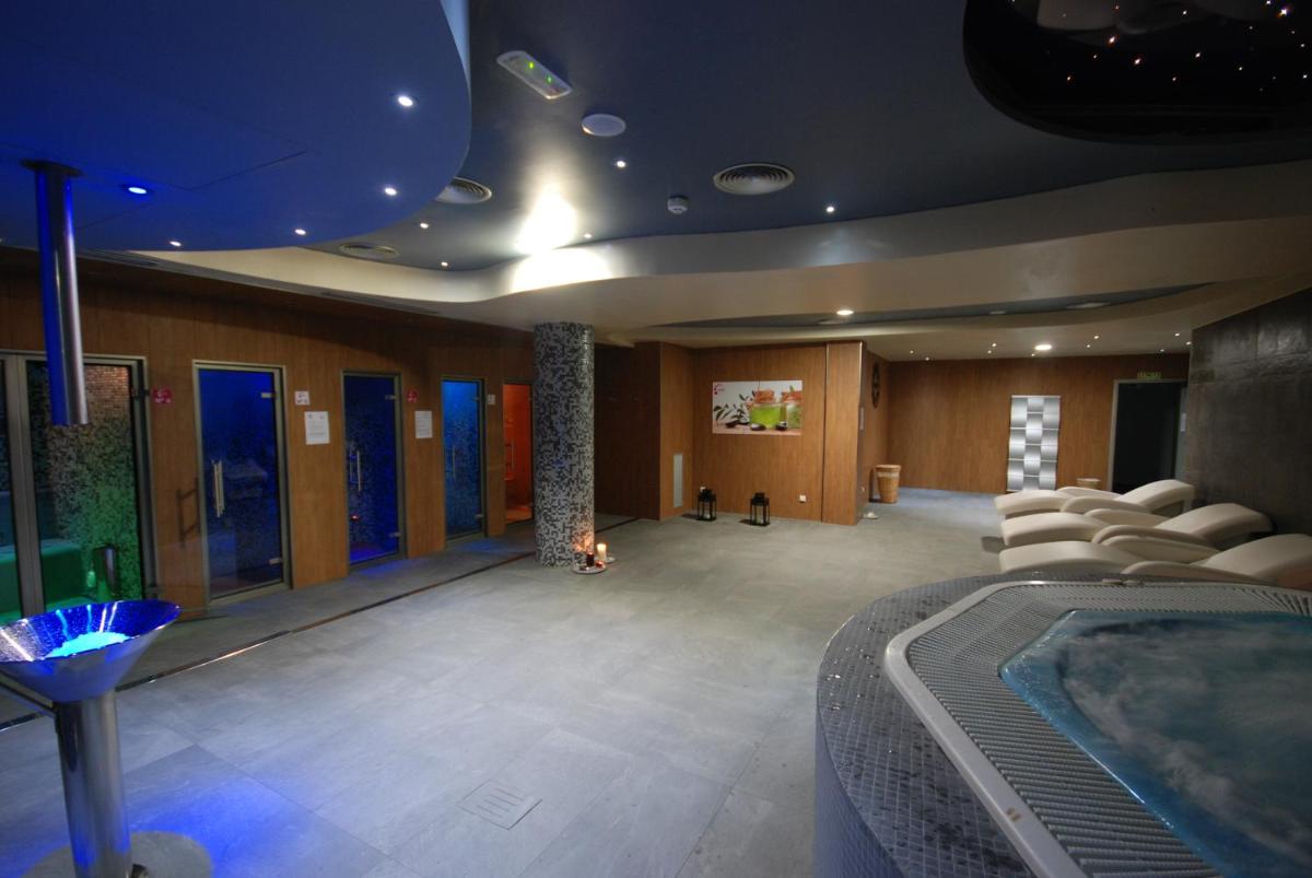 Piscina en o cerca de Hotel & Spa Real Jaca