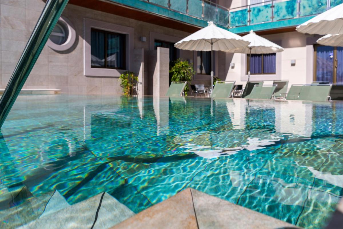 Piscina en o cerca de Sant Jordi Boutique Hotel