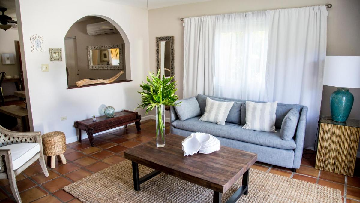 Villa Montaña Beach Resort - Housity