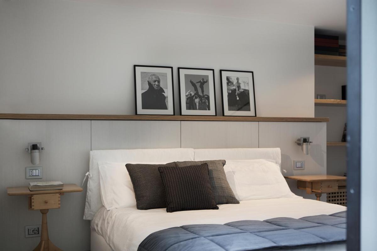 SUITE & POOL-Como House-160 mt-Private Indoor Swimming Pool, heated all year-Private Covered Parking-Private Garden and terrace-Fully equipped Kitchen - Hizvo