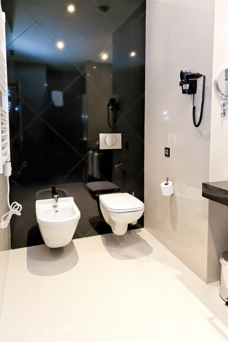 Un baño de Dña Monse Hotel Spa & Golf